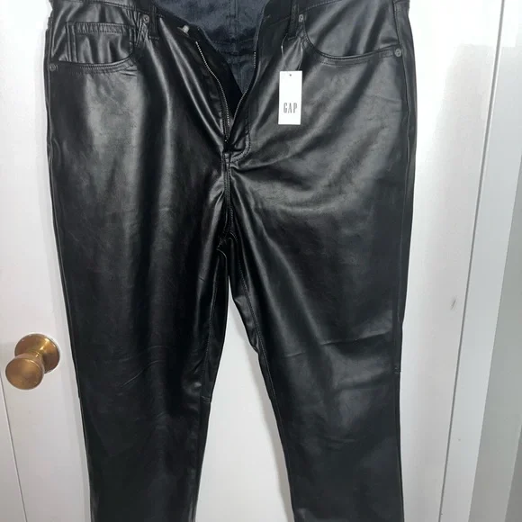 Woman’s Gap Faux leather vintage slim high rise pants. Size 32/ 14 Regular Black - Picture 12 of 14